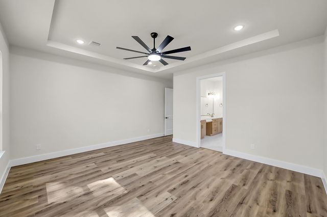 213 Woodside Lane, Montgomery, TX 77356