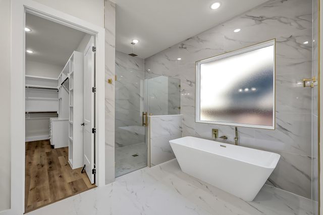 213 Woodside Lane, Montgomery, TX 77356