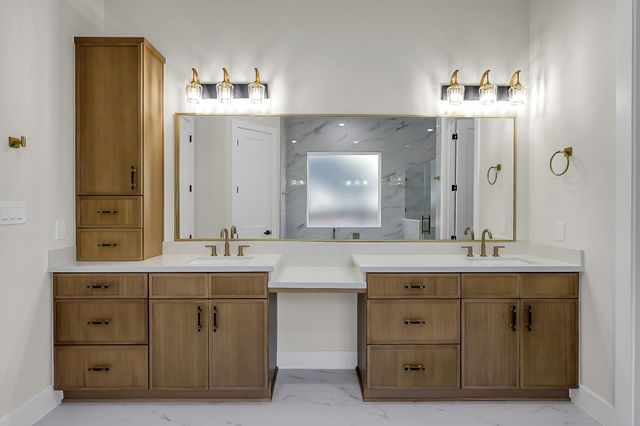 213 Woodside Lane, Montgomery, TX 77356