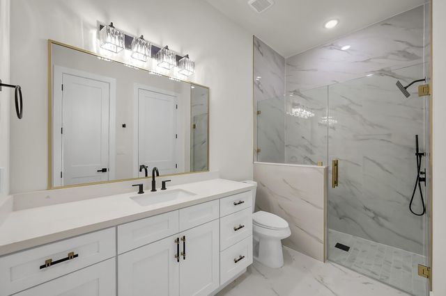 213 Woodside Lane, Montgomery, TX 77356