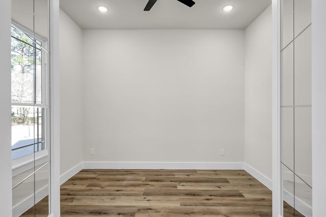 213 Woodside Lane, Montgomery, TX 77356