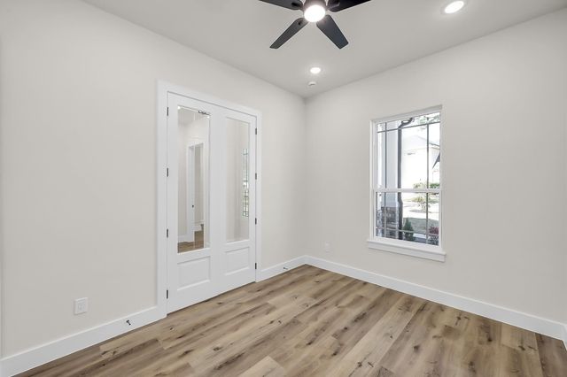 213 Woodside Lane, Montgomery, TX 77356