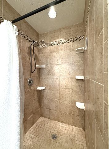 1619 Beacon Pointe Boulevard, Brownsburg, IN 46112