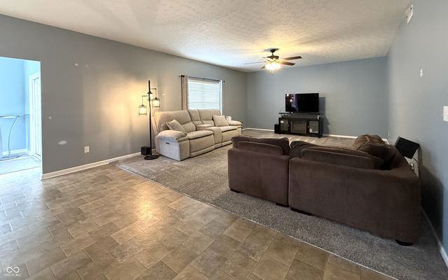 1619 Beacon Pointe Boulevard, Brownsburg, IN 46112