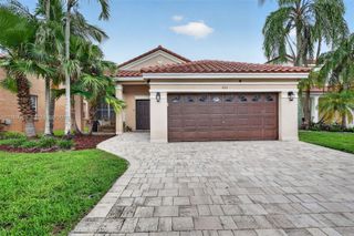 820 Falling Water Road, Weston, FL 33326