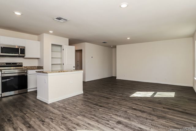 1622 Saenz, San Antonio, TX 78214