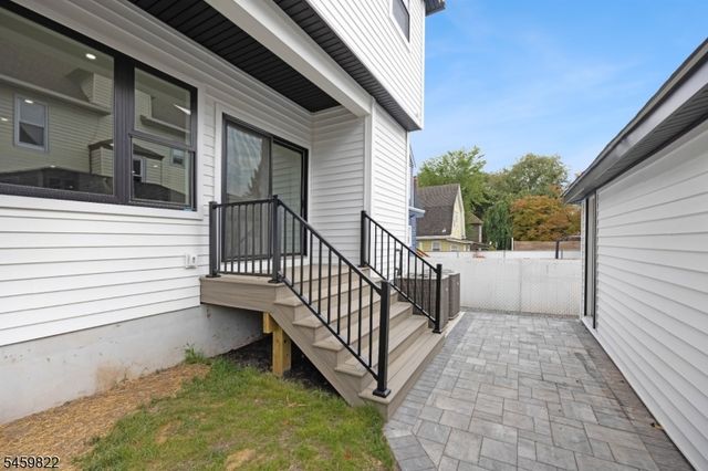 127 Washington Ave, Rutherford Boro, NJ 07070