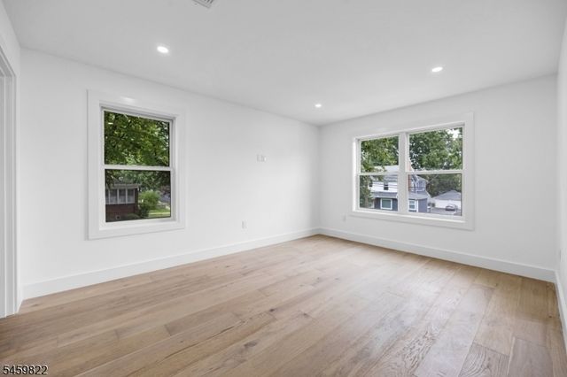 127 Washington Ave, Rutherford Boro, NJ 07070