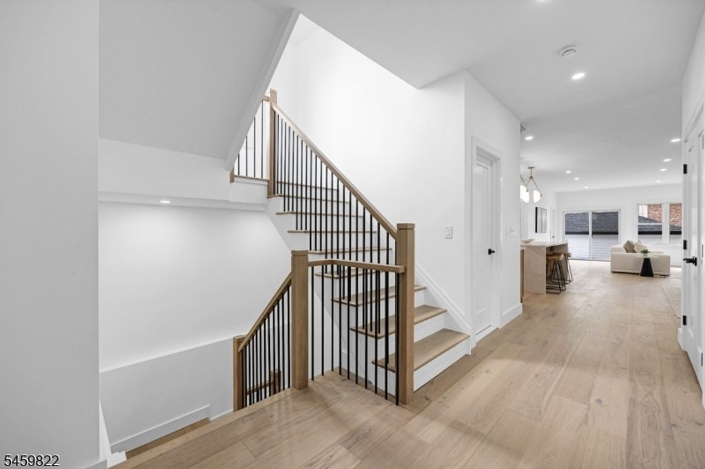 127 Washington Ave, Rutherford Boro, NJ 07070 — photo 5