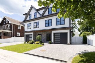 28 Howard St 2, Waltham, MA 02451
