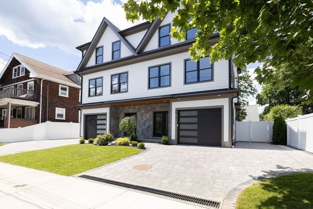 28 Howard St 2, Waltham, MA 02451