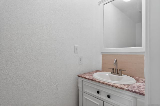 525 Pitta St, San Diego, CA 92114