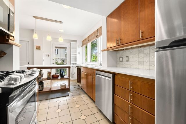 166 Essex St, Beverly, MA 01915