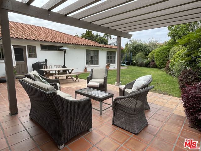 1441 Allenford Avenue, Los Angeles, CA 90049