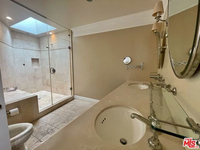 1441 Allenford Avenue, Los Angeles, CA 90049
