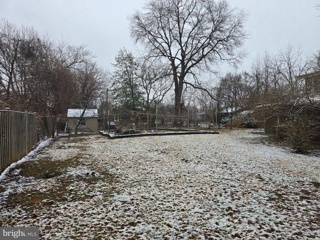 1616 CHAIN BRIDGE RD, Mclean, VA 22101