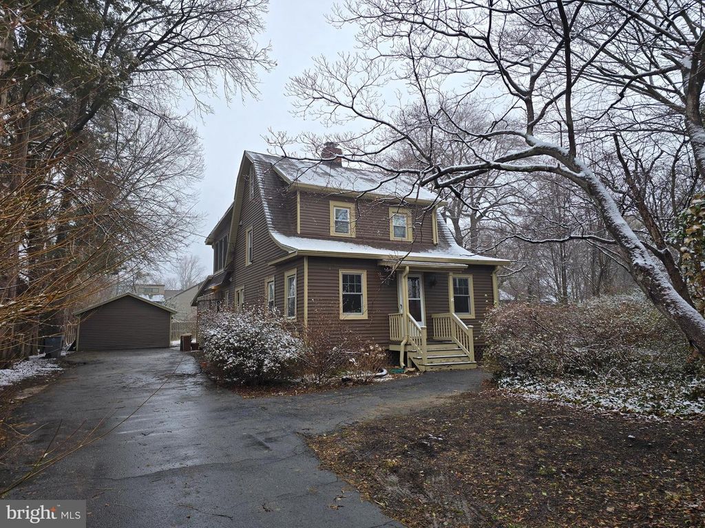 1616 CHAIN BRIDGE RD, Mclean, VA 22101