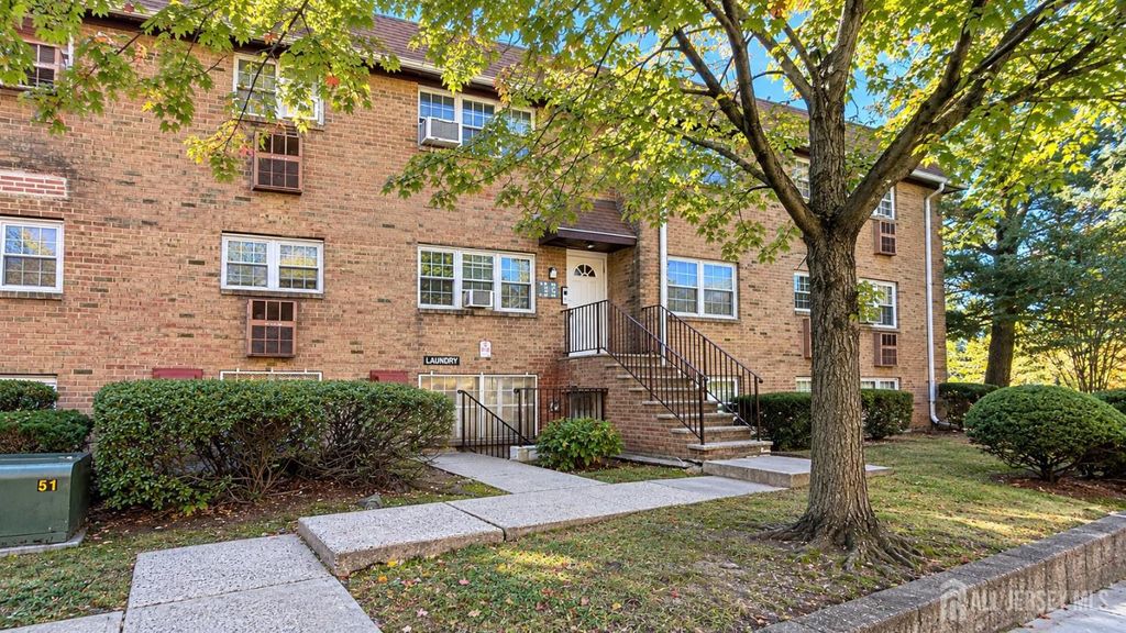 78 College Drive, Edison, NJ 08817