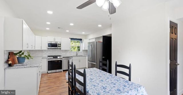 5633 ROUNDTREE DR, Woodbridge, VA 22193