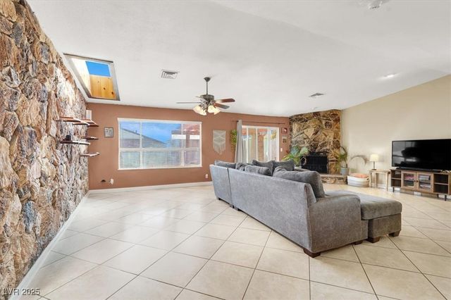 4596 Eureka Street, Las Vegas, NV 89103