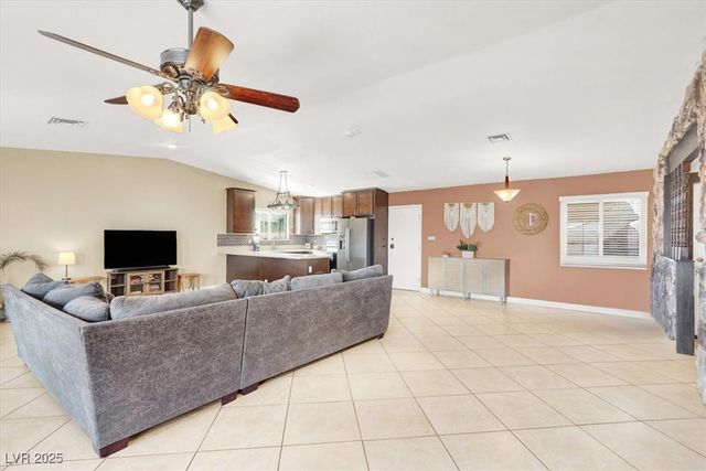 4596 Eureka Street, Las Vegas, NV 89103