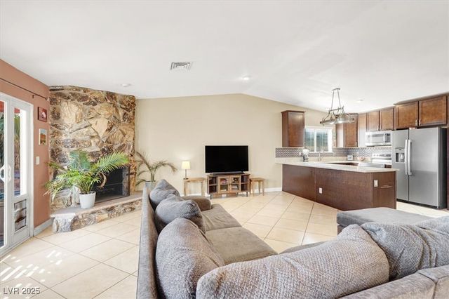 4596 Eureka Street, Las Vegas, NV 89103