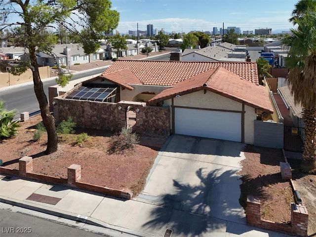 4596 Eureka Street, Las Vegas, NV 89103
