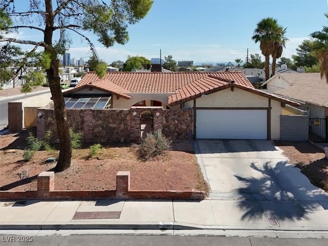 4596 Eureka Street, Las Vegas, NV 89103