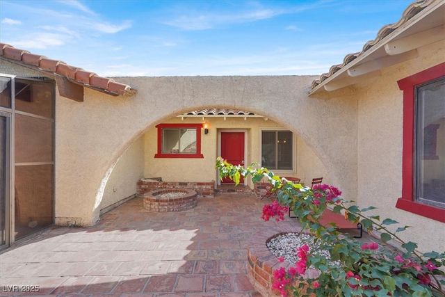 4596 Eureka Street, Las Vegas, NV 89103