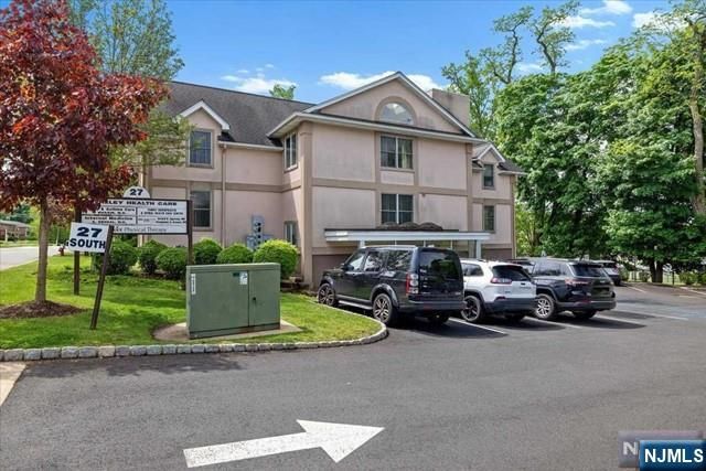 27 S Franklin Turnpike 301, Ramsey, NJ 07446