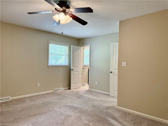 111 Ridgewood Drive, Lexington, NC 27292