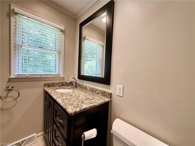 111 Ridgewood Drive, Lexington, NC 27292
