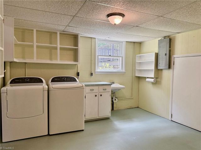 111 Ridgewood Drive, Lexington, NC 27292