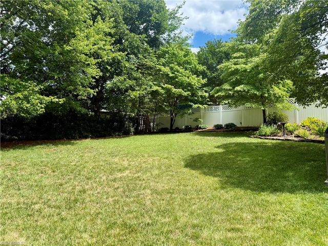 111 Ridgewood Drive, Lexington, NC 27292