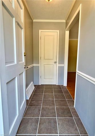 111 Ridgewood Drive, Lexington, NC 27292