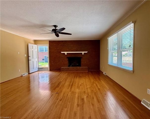 111 Ridgewood Drive, Lexington, NC 27292