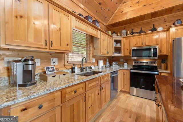 98 Aries Lane, Blue Ridge, GA 30513