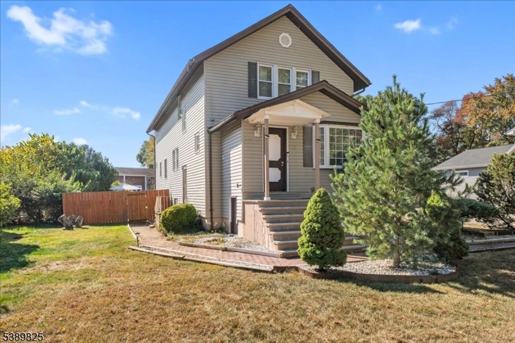 18 Ellice St, Lincoln Park Boro, NJ 07035