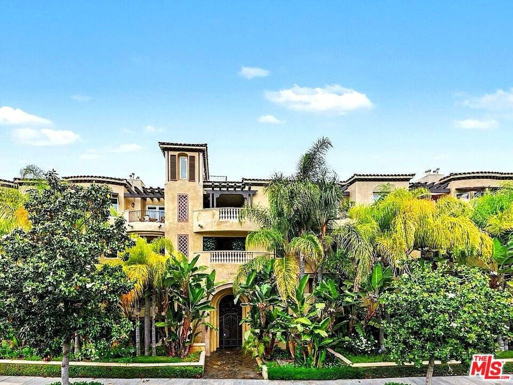 12021 Guerin Street 306, Studio City, CA 91604