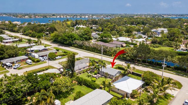 18625 Loxahatchee River Road, Jupiter, FL 33458