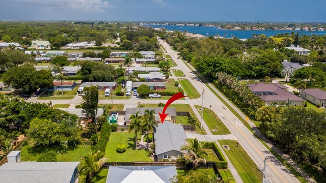 18625 Loxahatchee River Road, Jupiter, FL 33458
