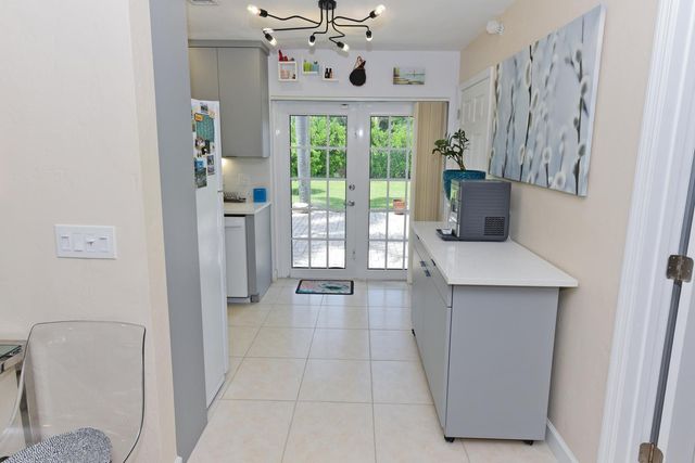 18625 Loxahatchee River Road, Jupiter, FL 33458