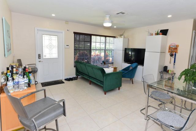 18625 Loxahatchee River Road, Jupiter, FL 33458
