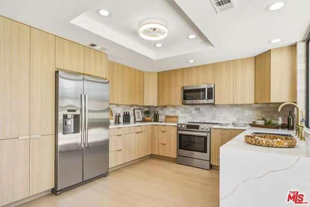 320 S Sierra Madre, Palm Desert, CA 92260