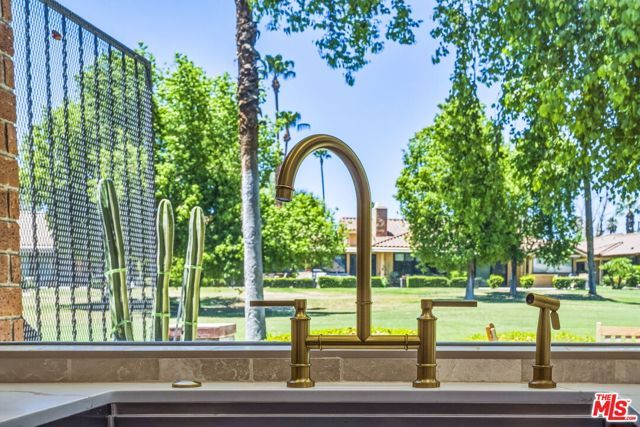 320 S Sierra Madre, Palm Desert, CA 92260