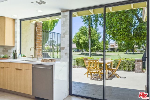 320 S Sierra Madre, Palm Desert, CA 92260