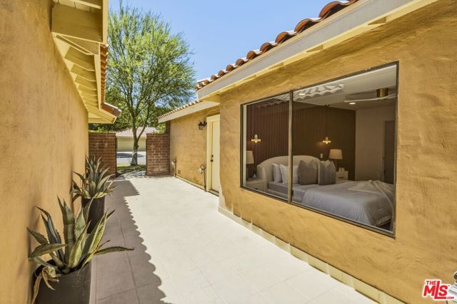 320 S Sierra Madre, Palm Desert, CA 92260
