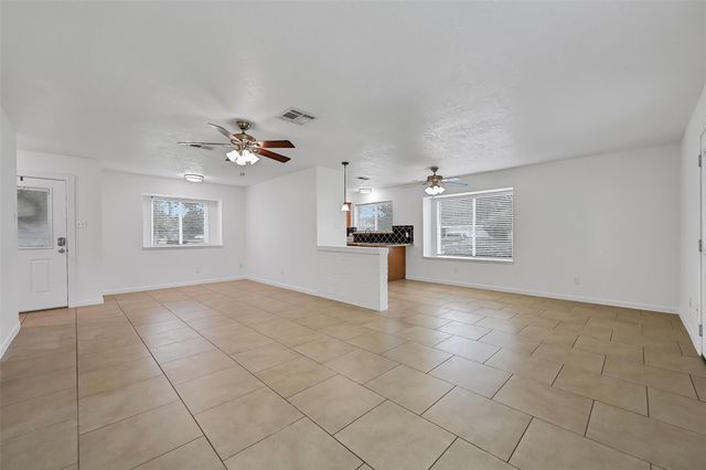 2414 Heather Ridge Court, Webster, TX 77598