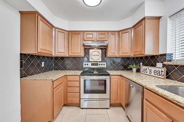 2414 Heather Ridge Court, Webster, TX 77598
