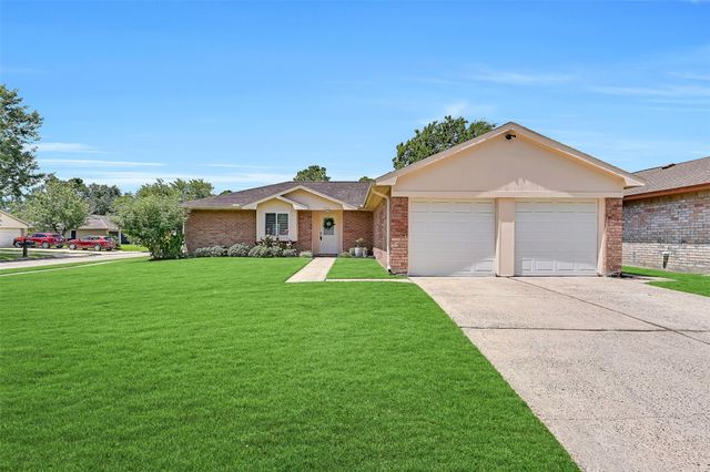 2414 Heather Ridge Court, Webster, TX 77598